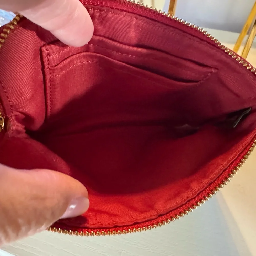 Coach Tan and Red Signature Wristlet and a Coach bucket hat NWT - Picture 12 of 13